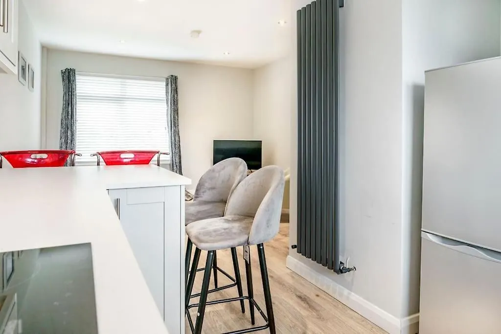 Central And Stylish 2 Bedroom Ravenhill Road Flat 贝尔法斯特 公寓
