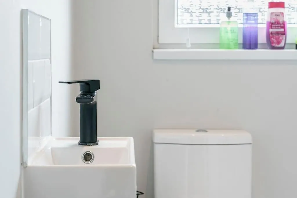 아파트 Central And Stylish 2 Bedroom Ravenhill Road Flat 벨파스트 영국